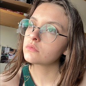 Meet your Posher, Vera